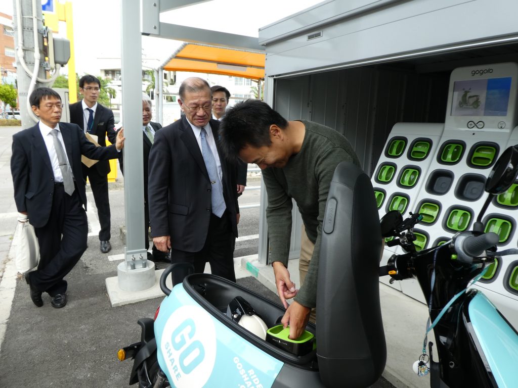 gogoro摩托車電池更換只需6秒的時間