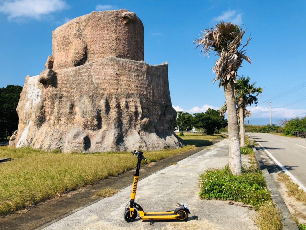 黑島展望台能眺望廣大的草原和大海